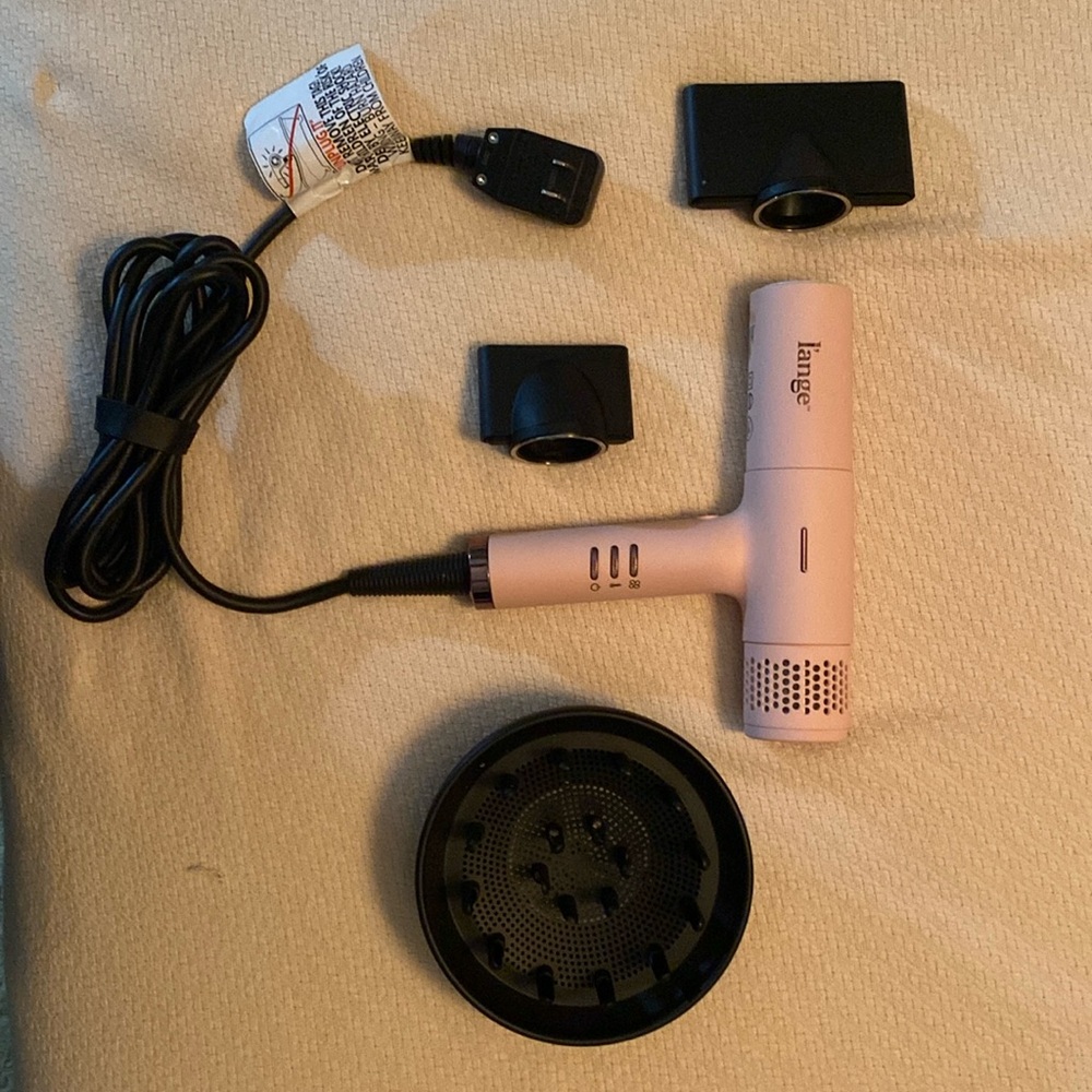 L'ange Le Styliste Luxe digital salon dryer in blush